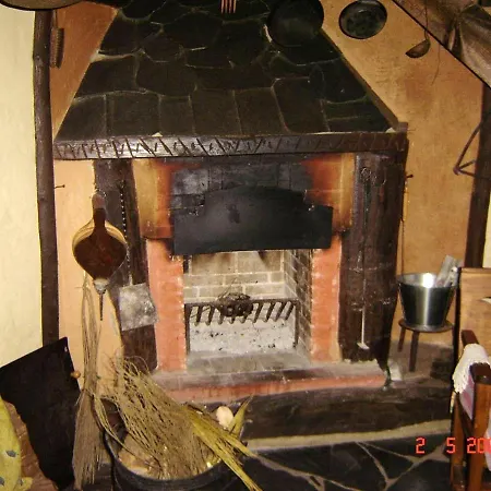 Spacious In Odollo, Mountain View, 150 Sqm, Fireplace Odollo