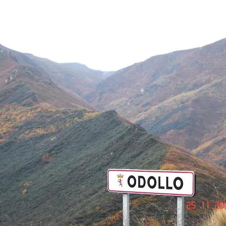 Spacious In Odollo, Mountain View, 150 Sqm, Fireplace Apartment Odollo