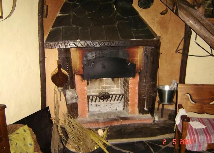 Spacious In Odollo, Mountain View, 150 Sqm, Fireplace Odollo